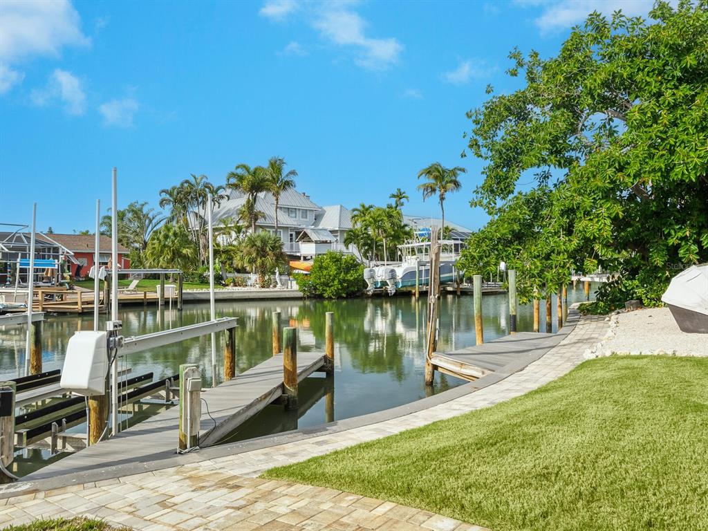 501 Norton Street Longboat Key, FL 34228 - Photo 48 of 67