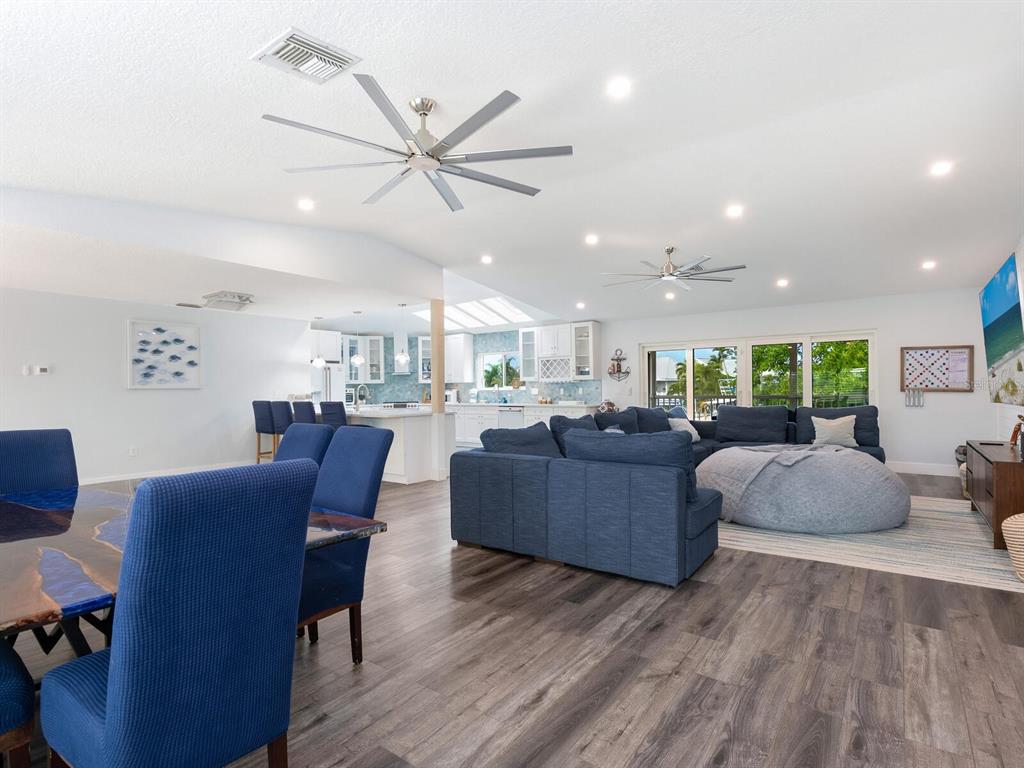 501 Norton Street Longboat Key, FL 34228 - Photo 10 of 67