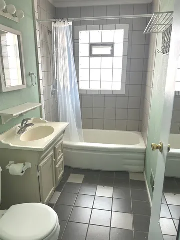 $429,000 | 831 East South Broadway Avenue, Lombard, IL 60148