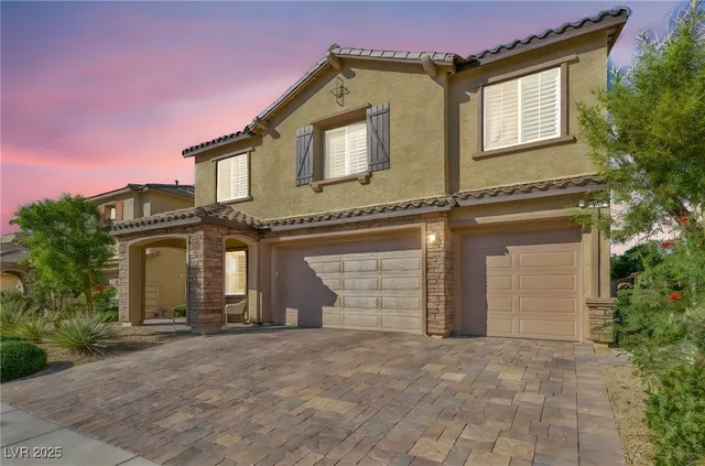 $899,888 | 952 McKinley View Avenue, Henderson, NV 89012