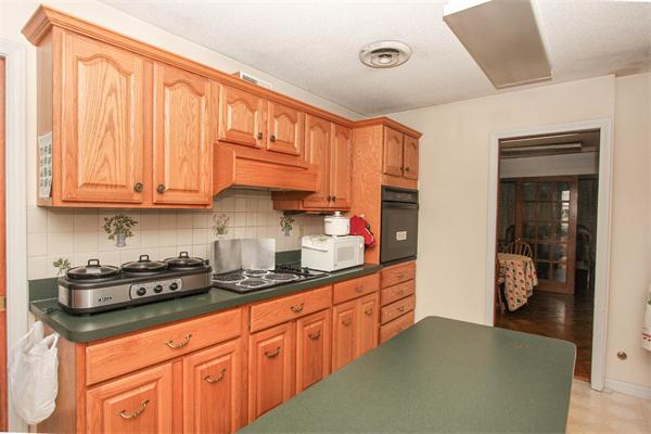 130 Whitaker Road Westfield, MA 01085 - Photo 11 of 30 Gallery Image 11