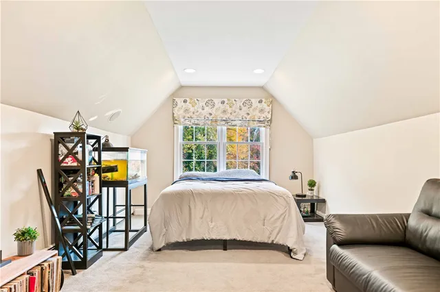 $949,000 | 17 Sassafras Road, Rehoboth, MA 02769