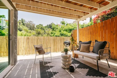 $899,000 | 466 Wren Drive, Los Angeles, CA 90065