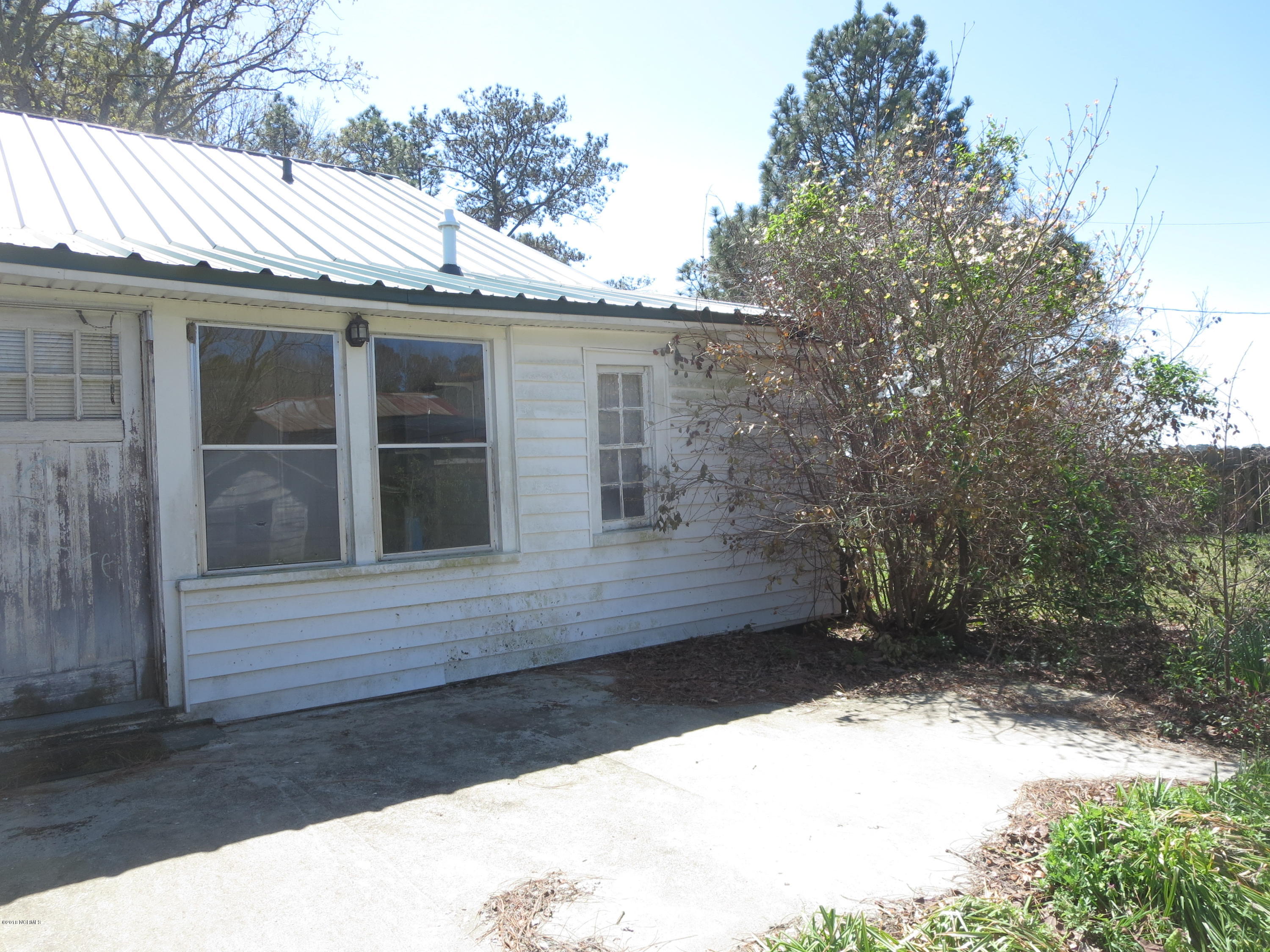 605 Poor Road Scotland Neck, NC 27874 - Photo 27 of 33 IMG_6672