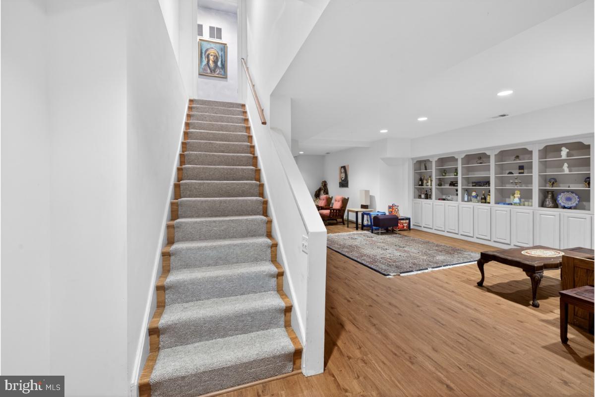 10320 Glen Road Potomac, MD 20854 - Photo 42 of 75