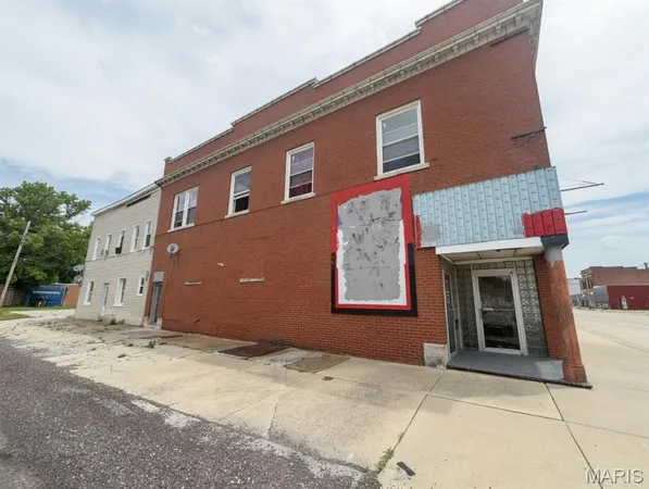 $95,000 | 321 West Main Street, Staunton, IL 62088