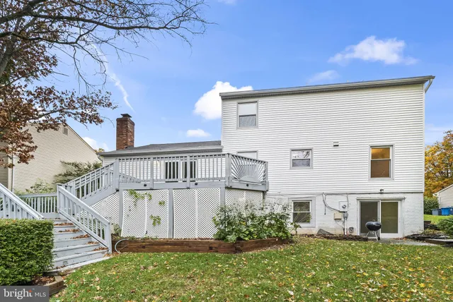 front view of house with a yard