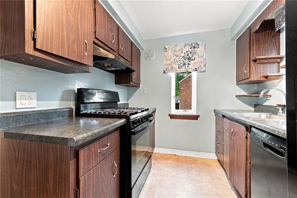 148 Idlewood Road Pittsburgh, PA 15235 - Photo 10 of 34 Gallery Image 10