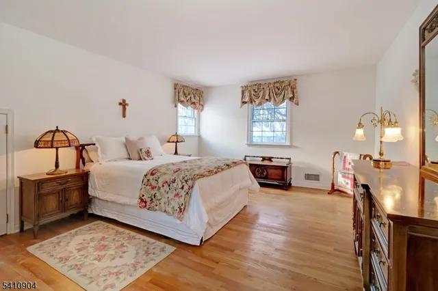 $1,595,000 | 81 Huron Drive, Chatham, NJ 07928