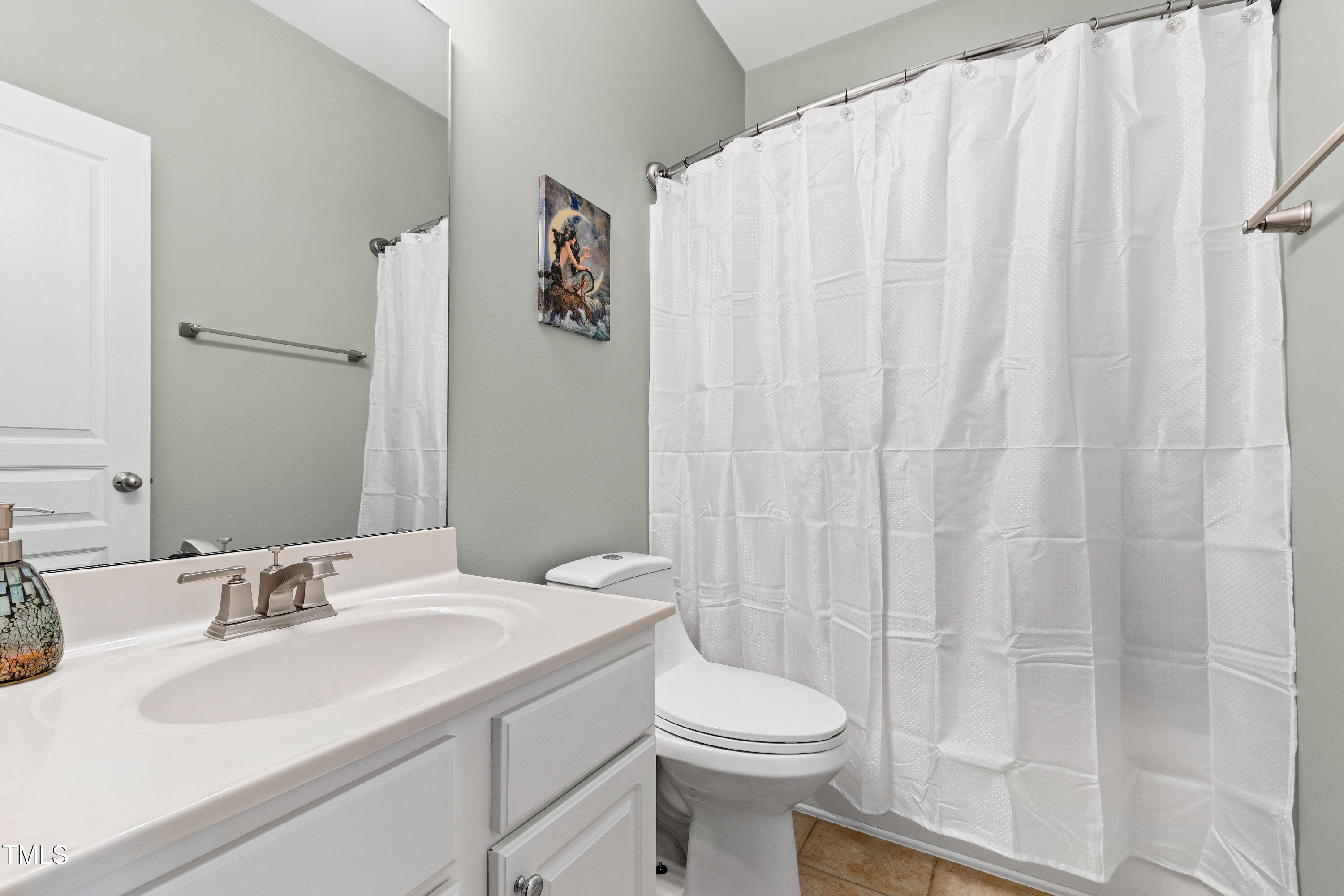 4606 Kings Garden Road Raleigh, NC 27612 - Photo 19 of 27 Secondary Bathroom