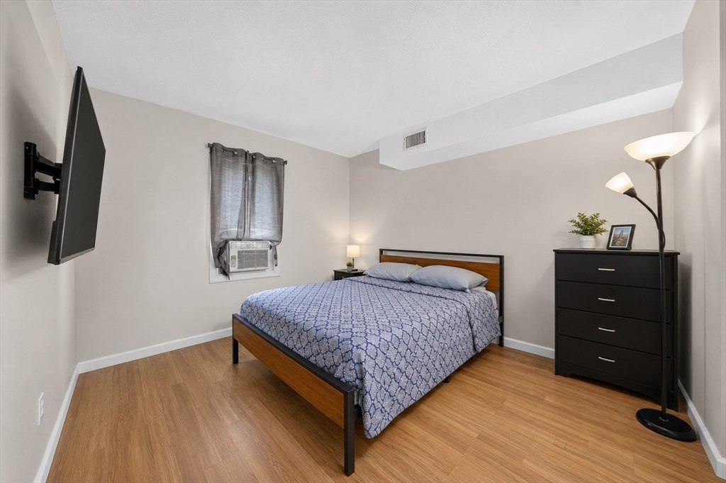 526 Third Street Fall River, MA 02721 - Photo 24 of 35