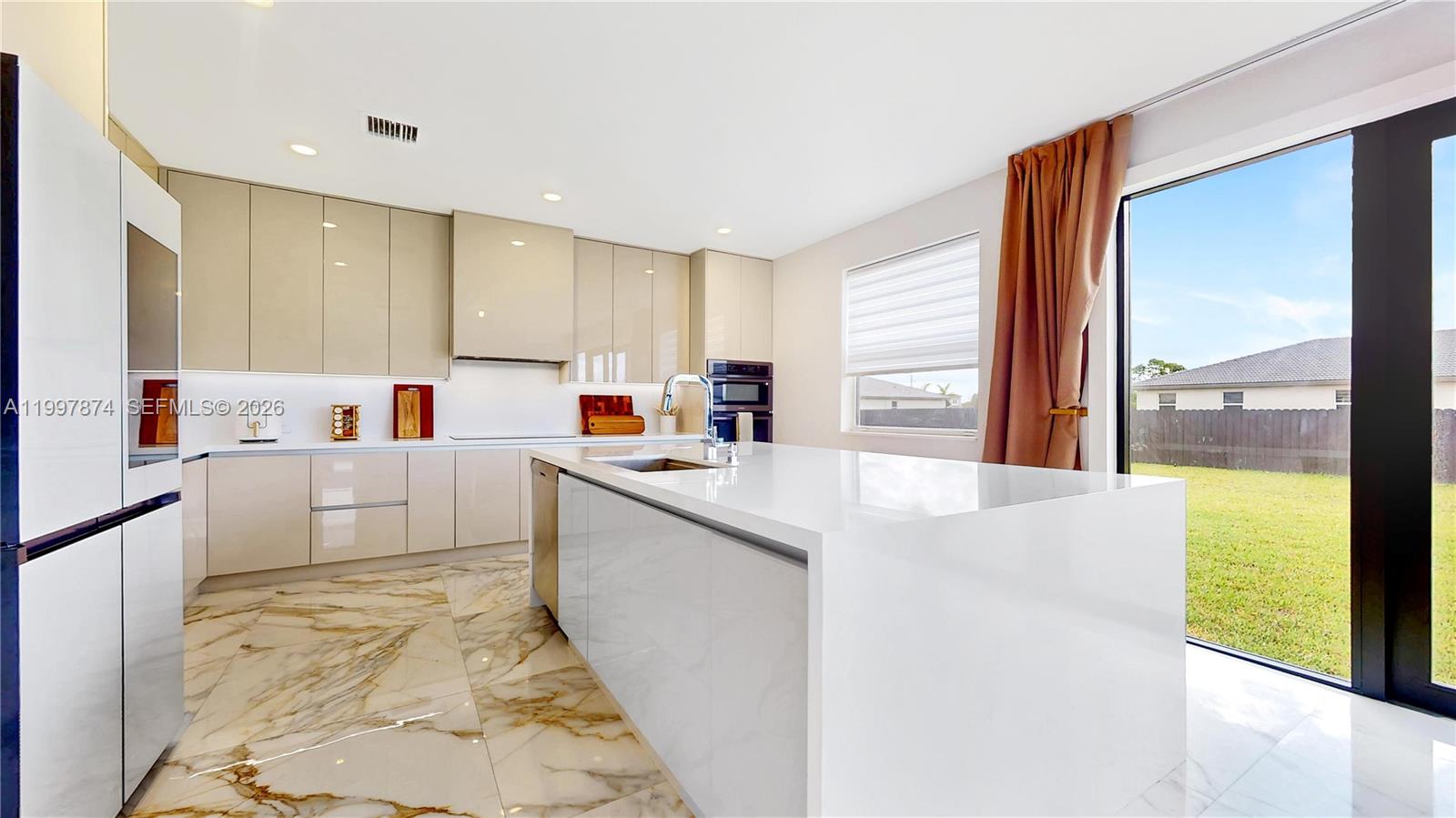 19740 Southwest 321st Street Homestead, FL 33030 - Photo 8 of 53