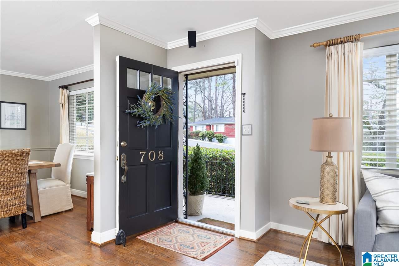 708 Crest Lane Birmingham, AL 35209 - Photo 8 of 28
