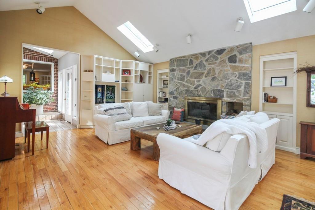 124 Englewood Road Longmeadow, MA 01106 - Photo 4 of 42 Gallery Image 4