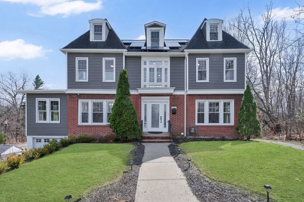 186 Belvidere Street Springfield, MA 01108 - Photo 1 of 41