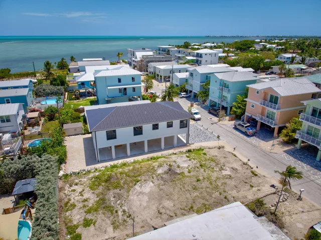 a picture of houses with outdoor space