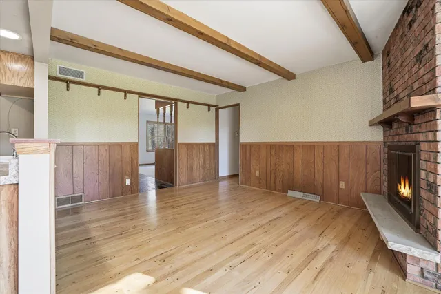 $399,900 | 14235 West Maylore Drive, New Berlin, WI 53151