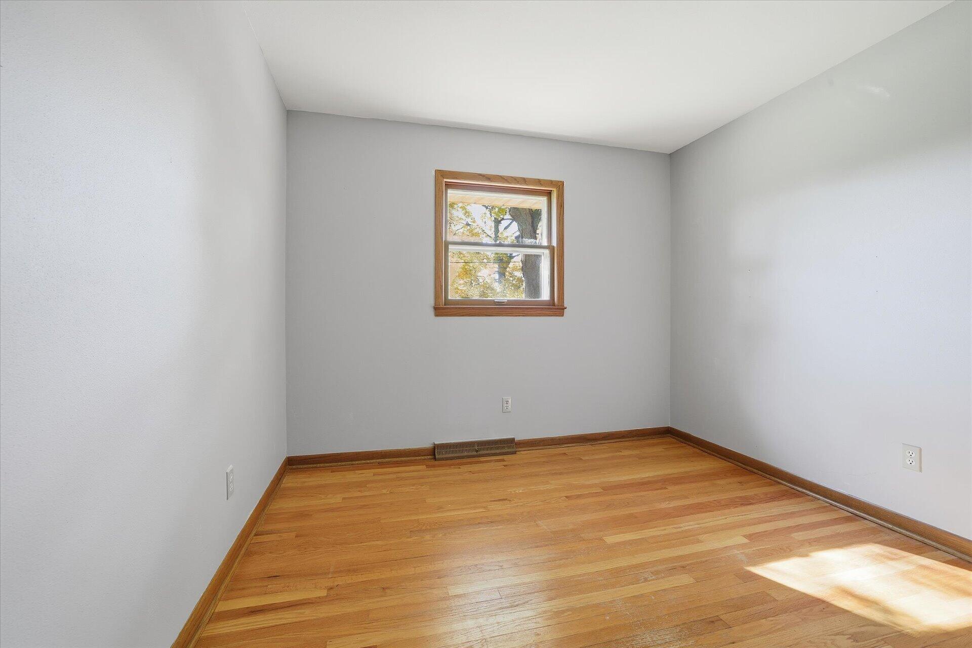 14235 West Maylore Drive New Berlin, WI 53151 - Photo 24 of 40 Bedroom w/HWFs