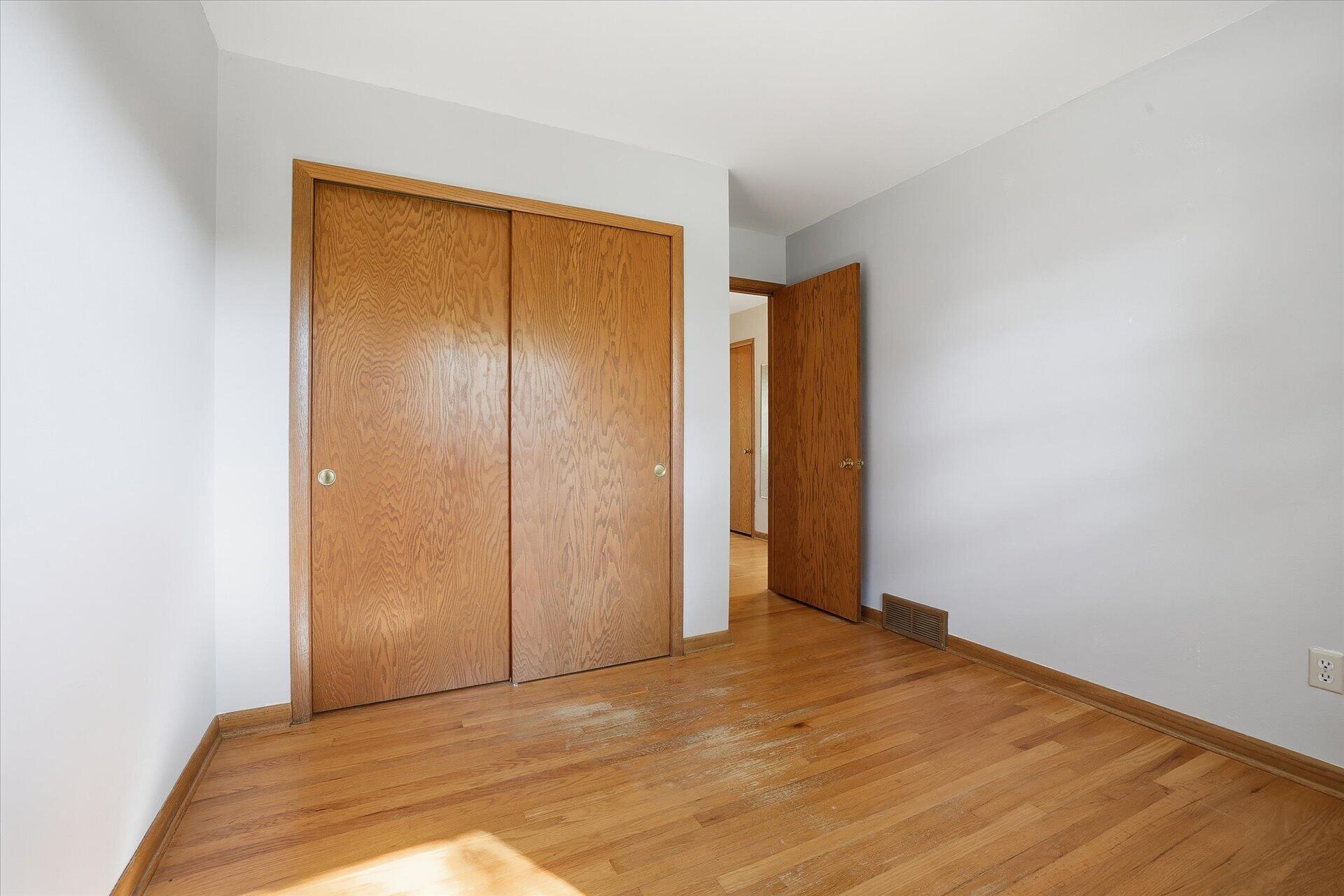 14235 West Maylore Drive New Berlin, WI 53151 - Photo 25 of 40 Bedroom w/HWFs