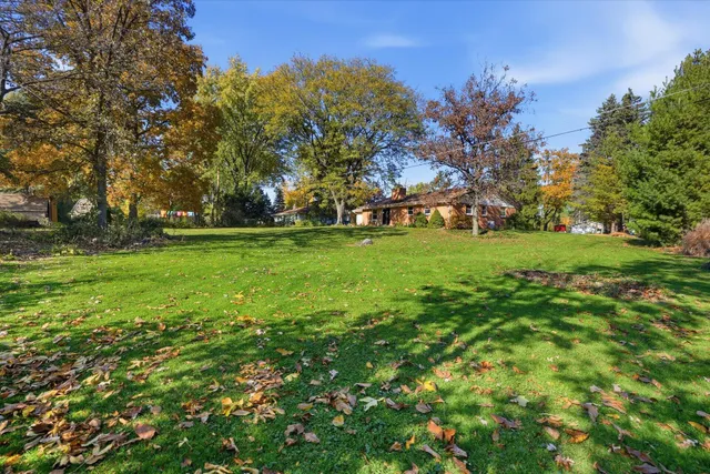 $399,900 | 14235 West Maylore Drive, New Berlin, WI 53151