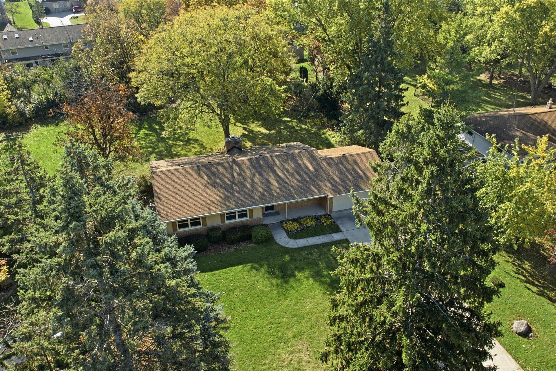 14235 West Maylore Drive New Berlin, WI 53151 - Photo 30 of 40 Aerial View
