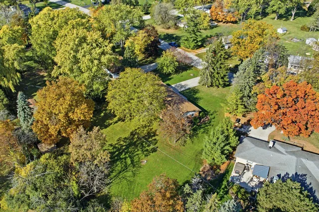 $399,900 | 14235 West Maylore Drive, New Berlin, WI 53151