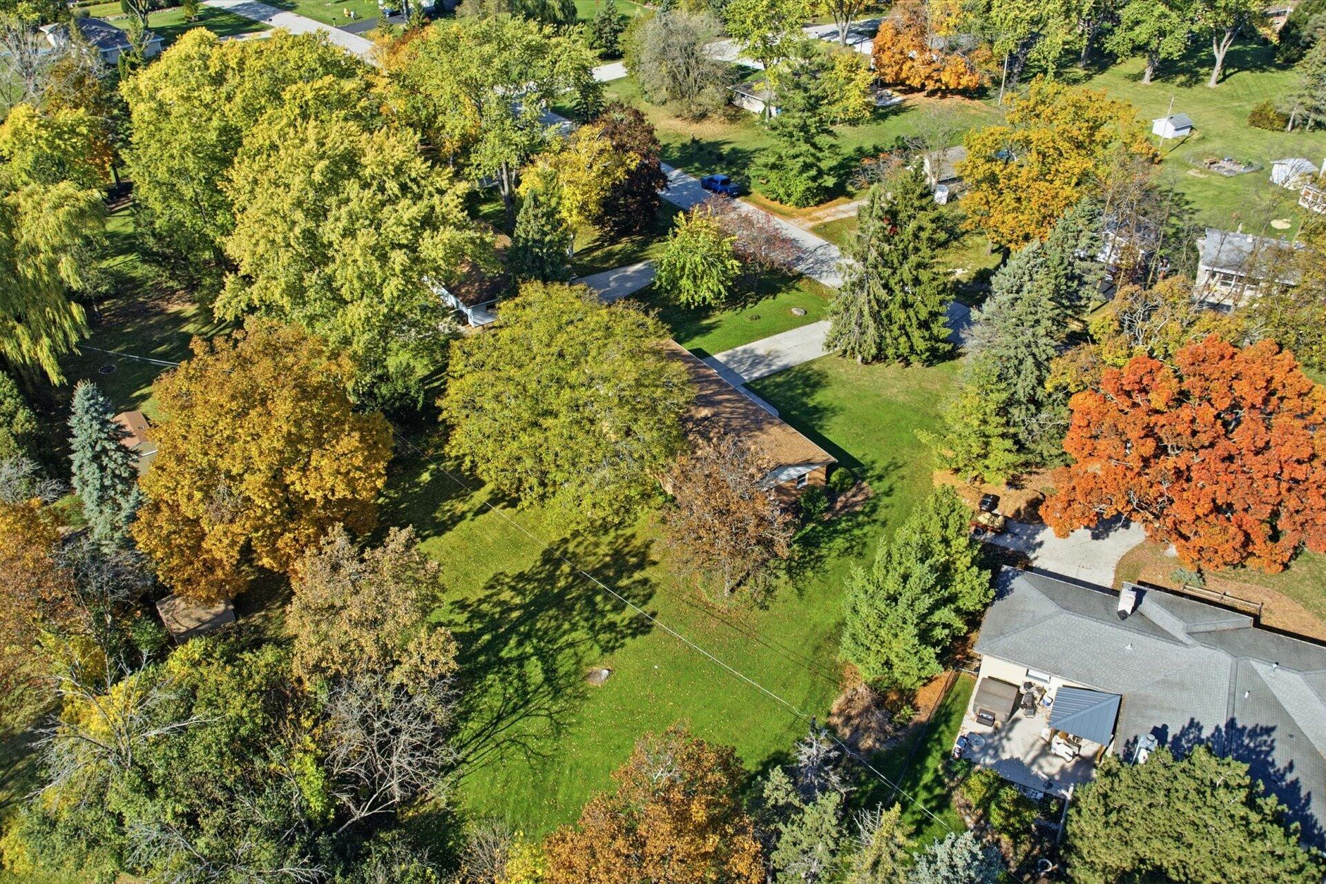 14235 West Maylore Drive New Berlin, WI 53151 - Photo 32 of 40 Aerial View