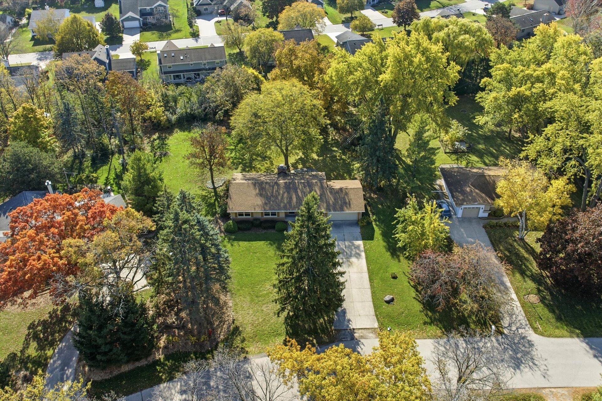 14235 West Maylore Drive New Berlin, WI 53151 - Photo 36 of 40 Aerial View
