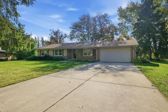 $399,900 | 14235 West Maylore Drive, New Berlin, WI 53151