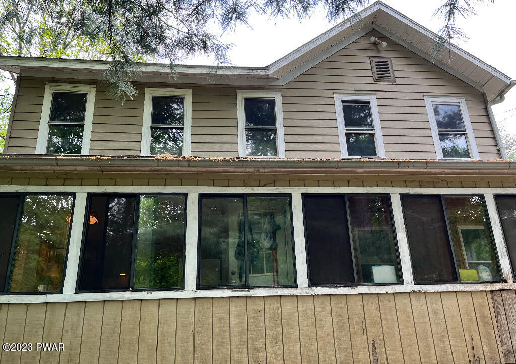 154 Robinson Road Newfoundland, PA 18445 - Photo 2 of 24 01