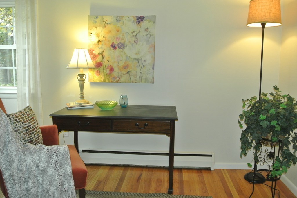 27 Harding Street Chicopee, MA 01013 - Photo 12 of 24 Gallery Image 12