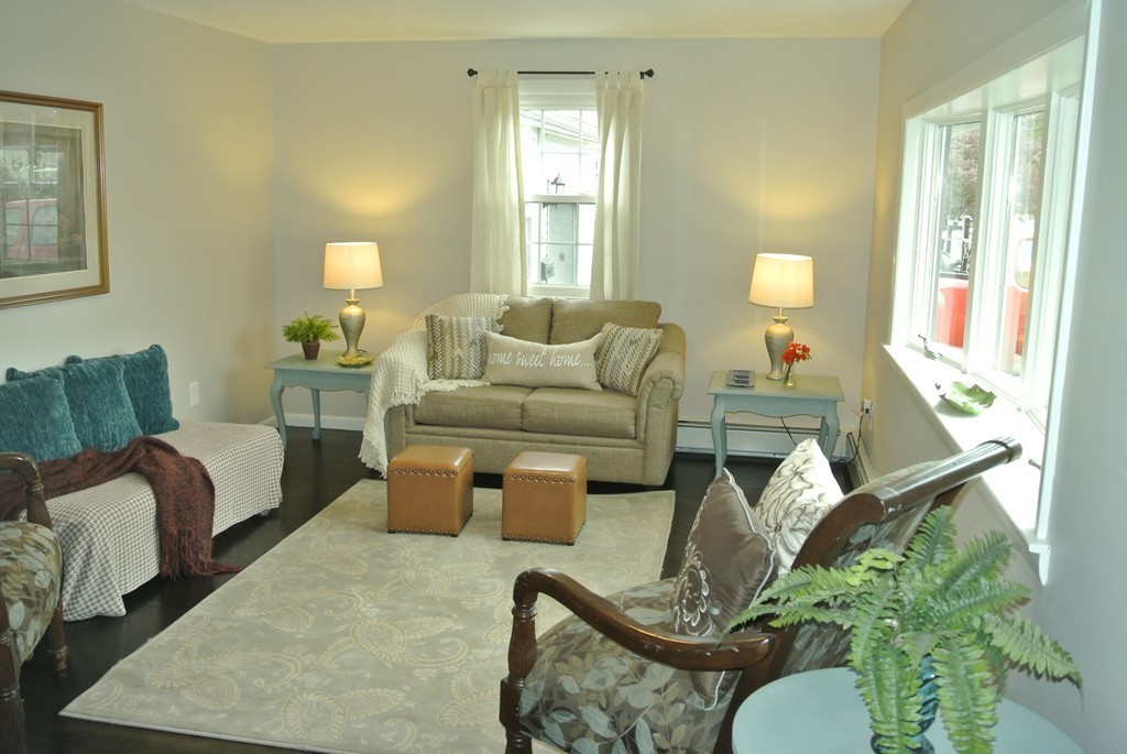 27 Harding Street Chicopee, MA 01013 - Photo 6 of 24 Gallery Image 6