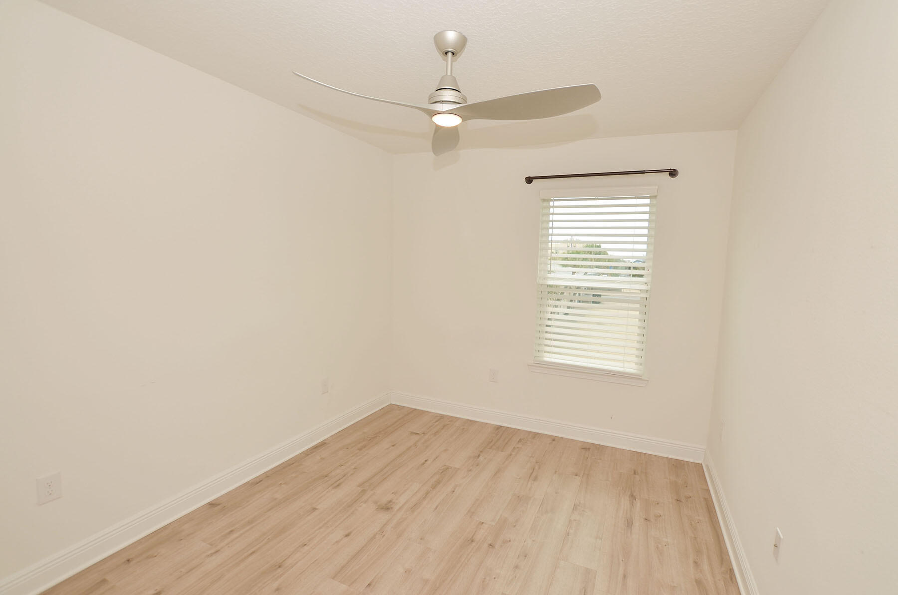 16 Redbird Loop Destin, FL 32541 - Photo 31 of 56 a view of an empty room with a window