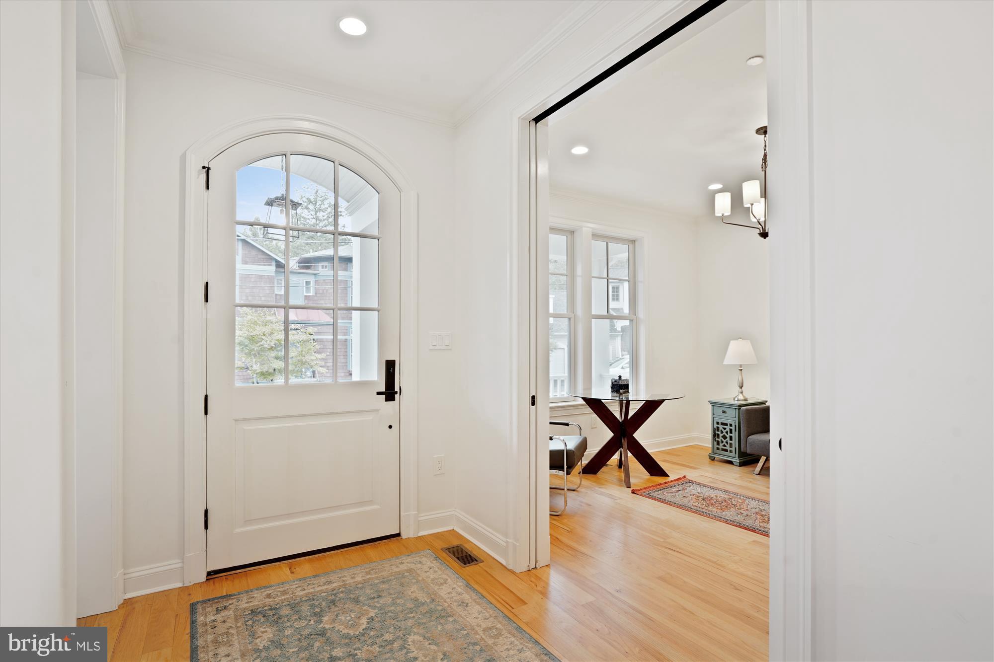 14 Vassar Circle Glen Echo, MD 20812 - Photo 4 of 50