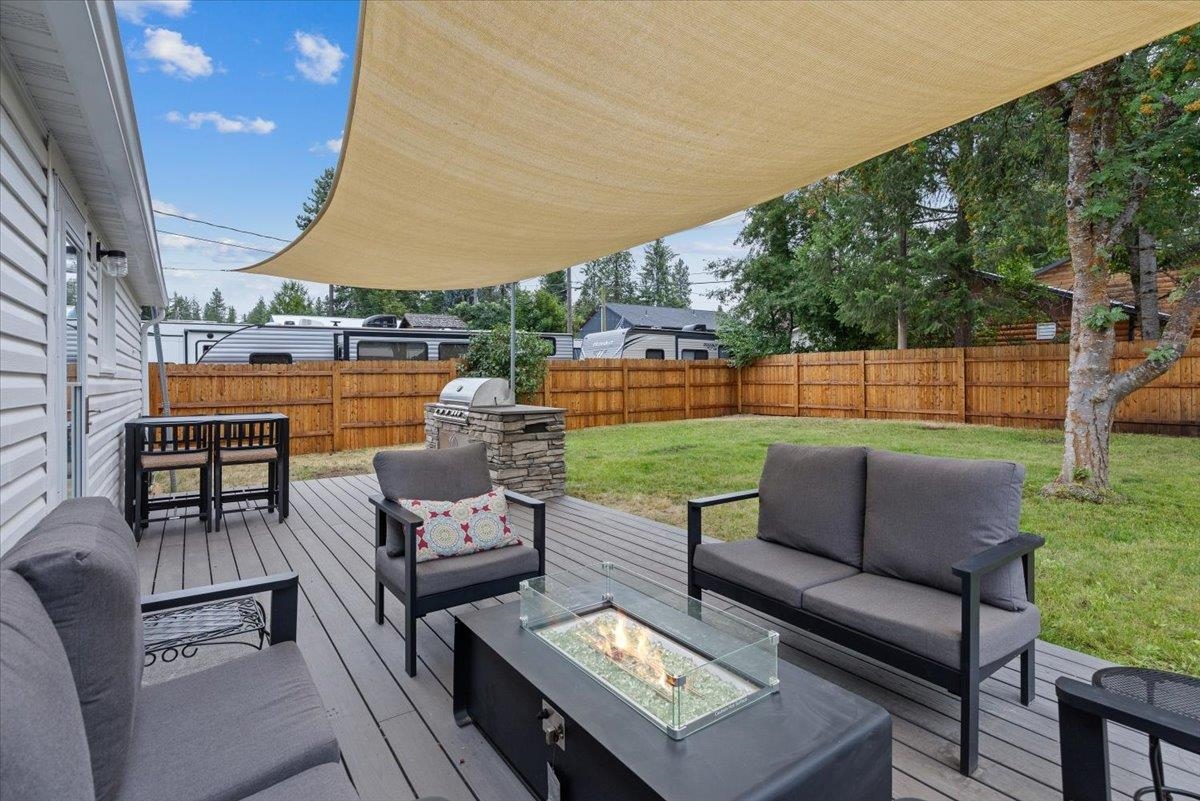 40589 Westline Road Loon Lake, WA 99148 - Photo 26 of 44