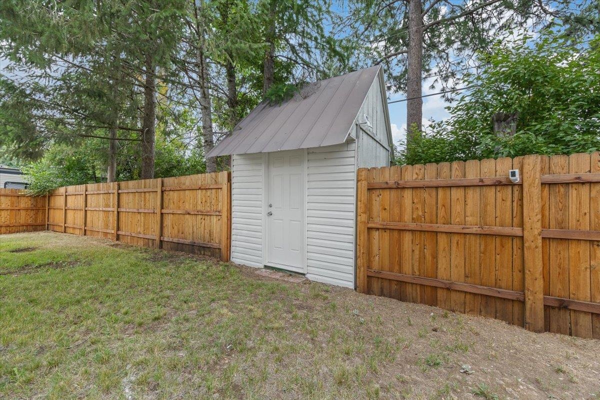 40589 Westline Road Loon Lake, WA 99148 - Photo 32 of 44