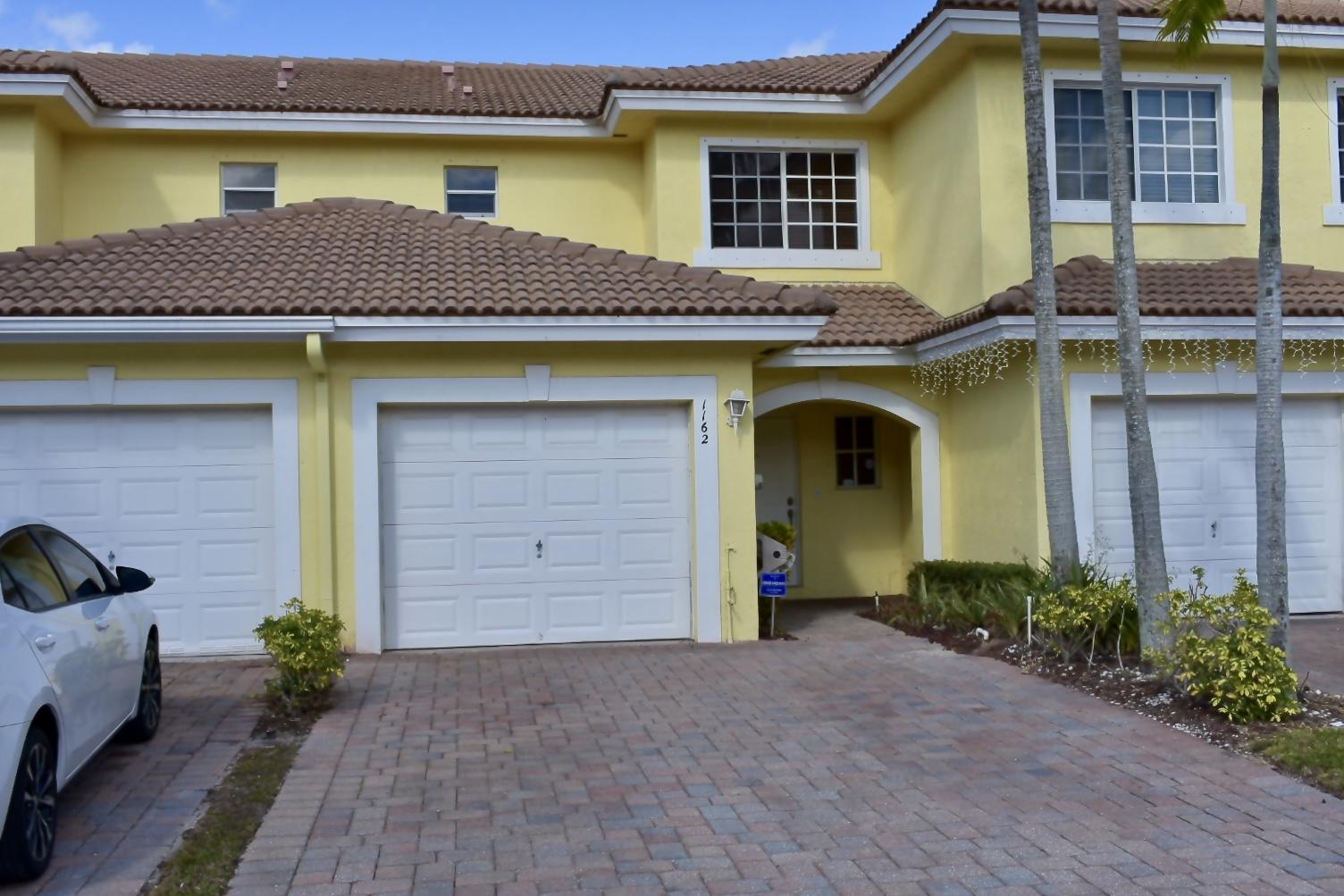 1162 Imperial Lake Road West Palm Beach, FL 33413 - Photo 3 of 21 4913EDEE-C52C-47FD-B28B-FF156FE62542