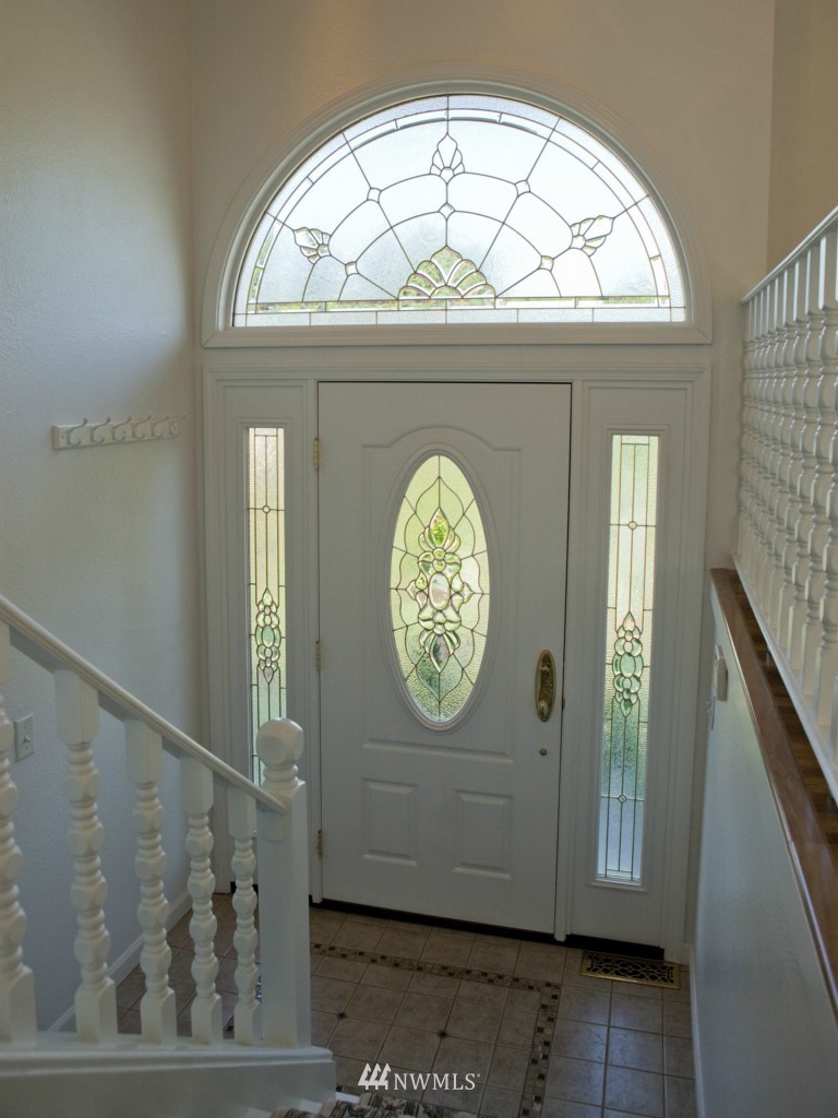 13531 Southeast 162nd Street Renton, WA 98058 - Photo 3 of 24 Gallery Image 3