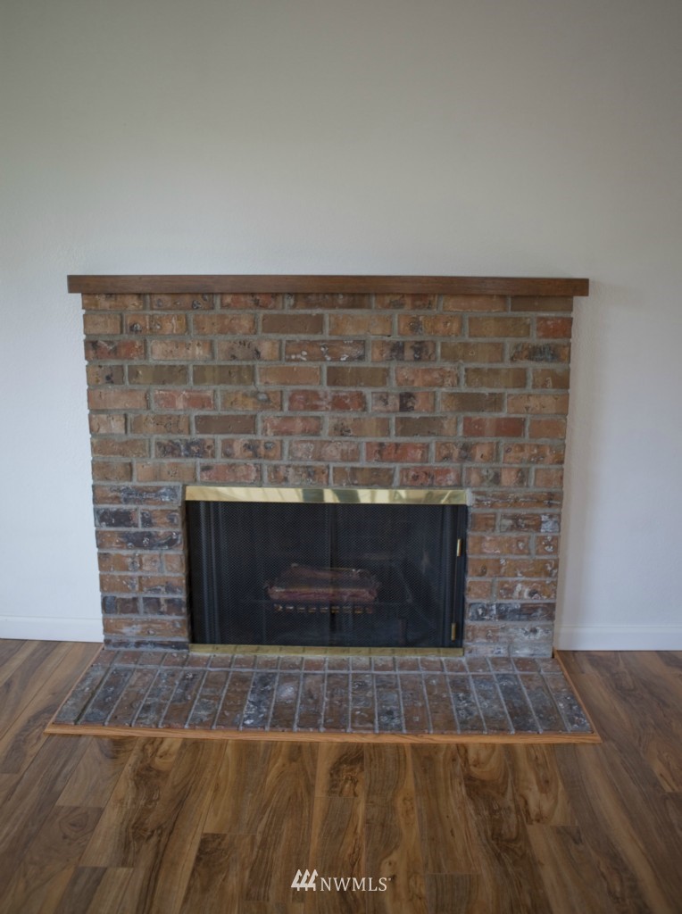 13531 Southeast 162nd Street Renton, WA 98058 - Photo 5 of 24 Gallery Image 5