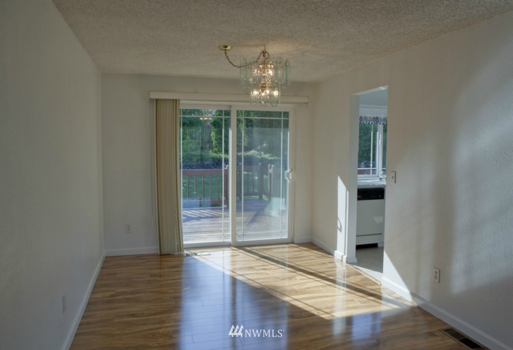 13531 Southeast 162nd Street Renton, WA 98058 - Photo 9 of 24 Gallery Image 9