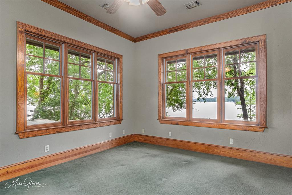 3045 Risinger Drive Shreveport, LA 71119 - Photo 19 of 40 an empty room with a window