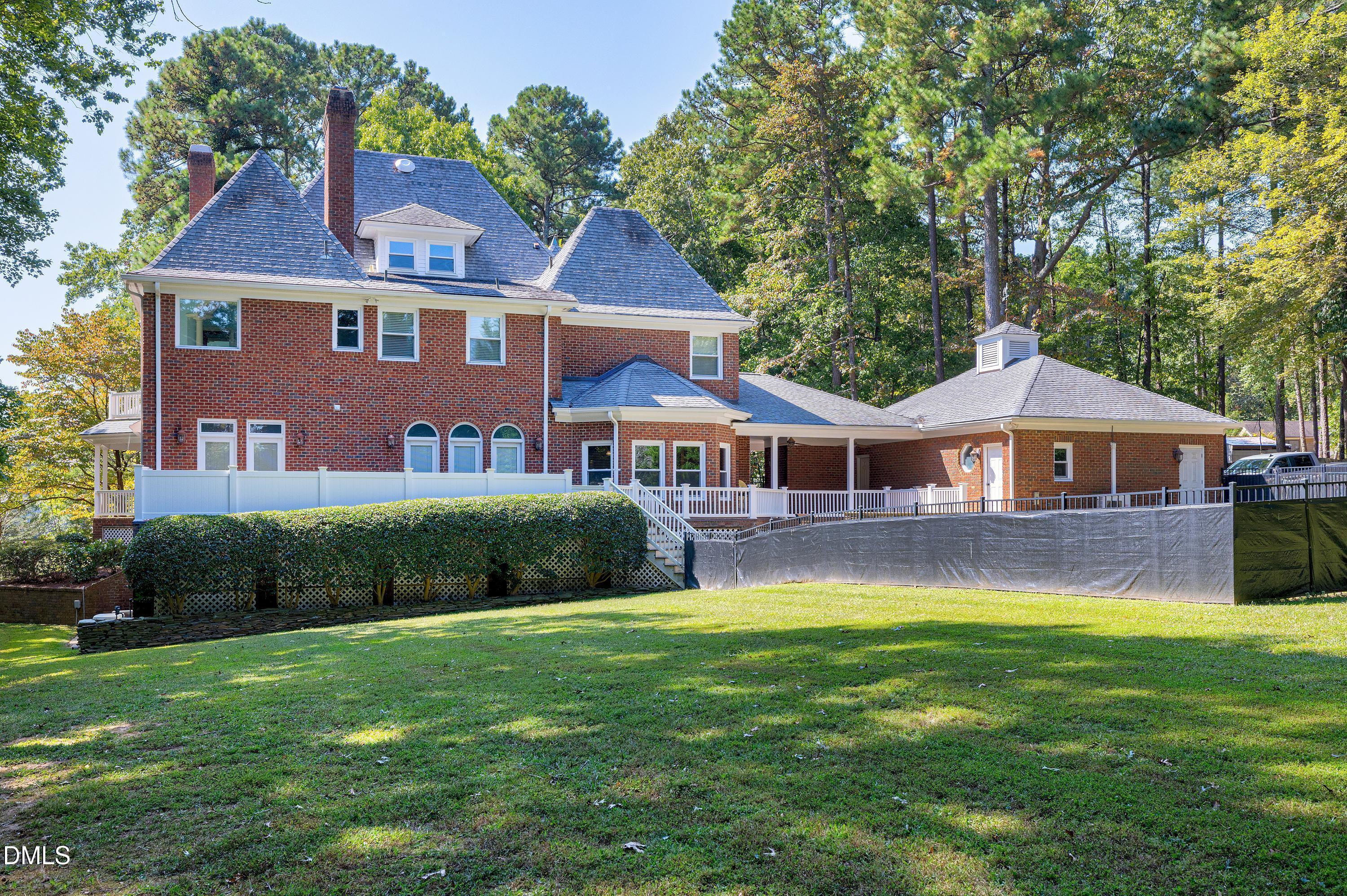 6825 Mactavish Way Raleigh, NC 27613 - Photo 71 of 100 Scene-27