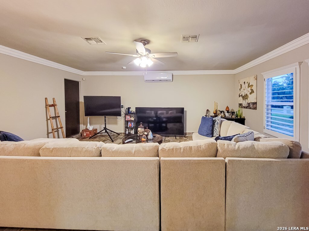 2139 Ricks Drive Eagle Pass, TX 78852 - Photo 6 of 36