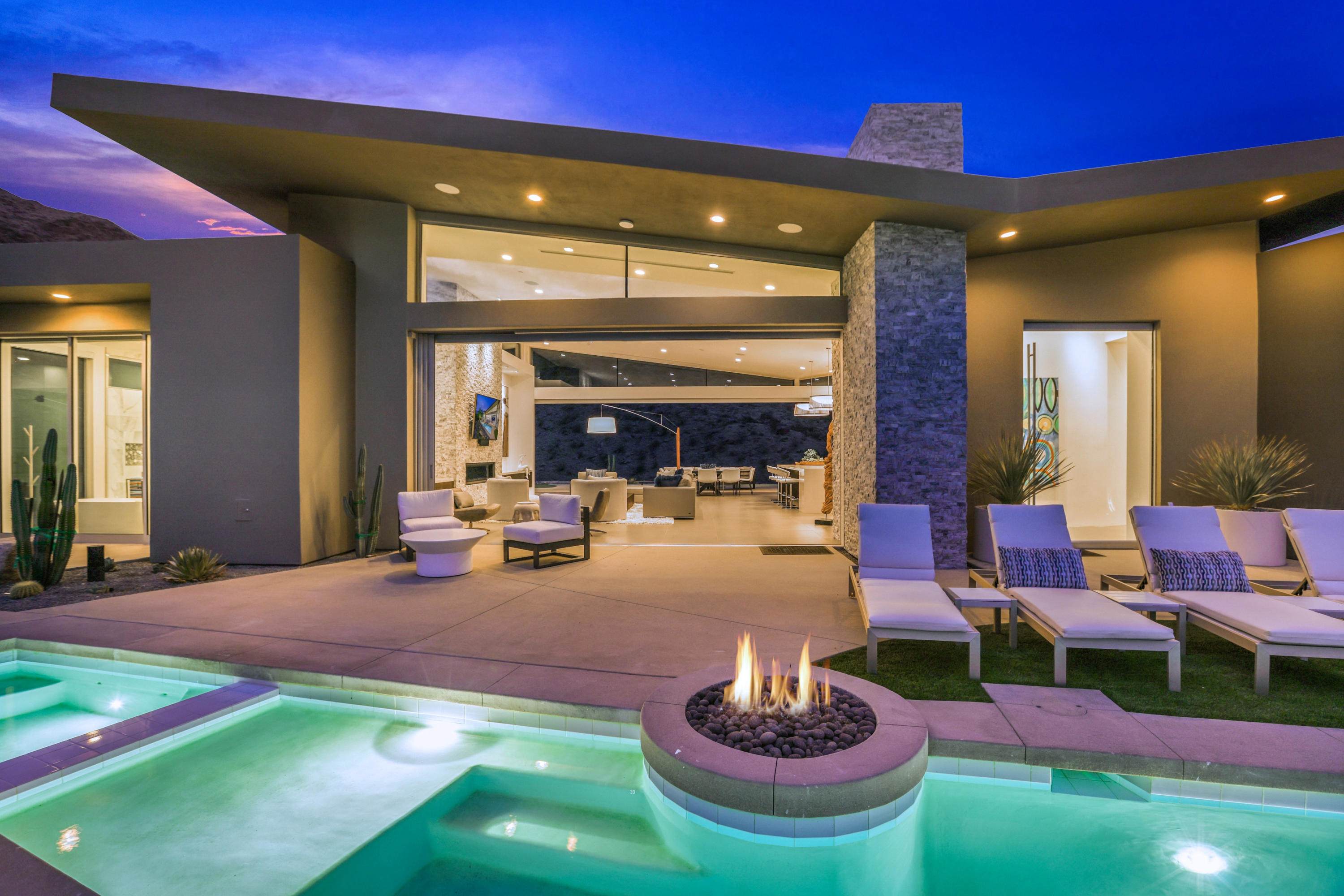 1747 Pinnacle Point Palm Springs, CA 92264 - Photo 11 of 76 45