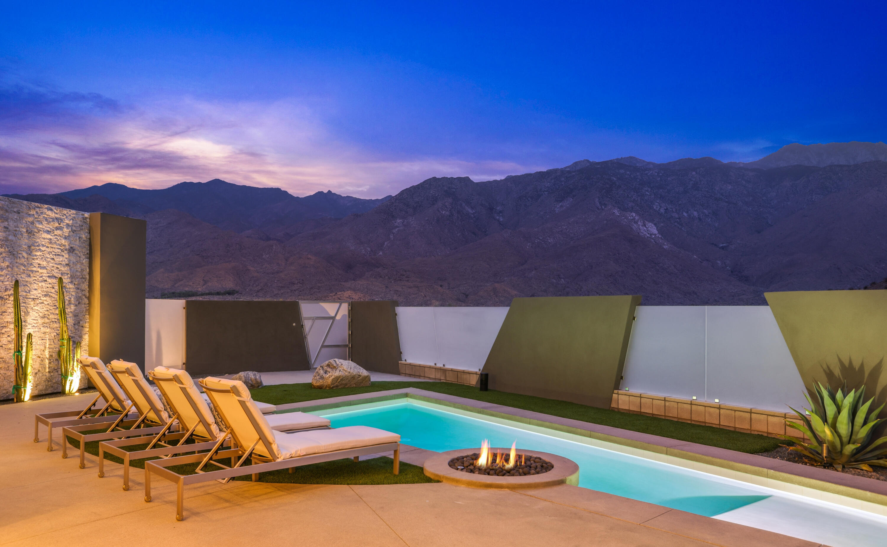 1747 Pinnacle Point Palm Springs, CA 92264 - Photo 13 of 76 47