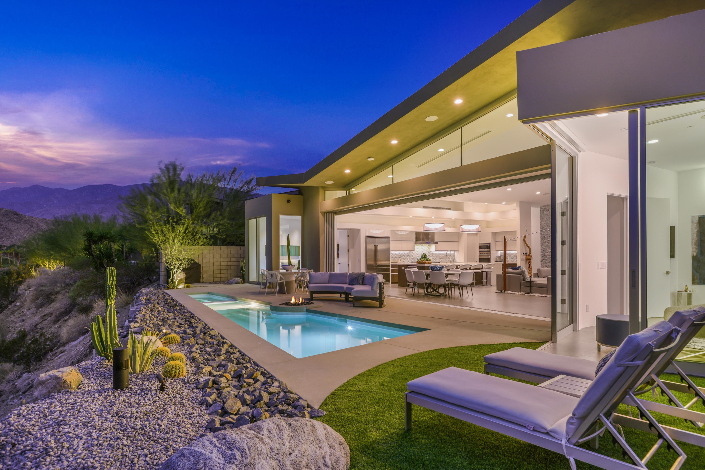 1747 Pinnacle Point Palm Springs, CA 92264 - Photo 24 of 76 u