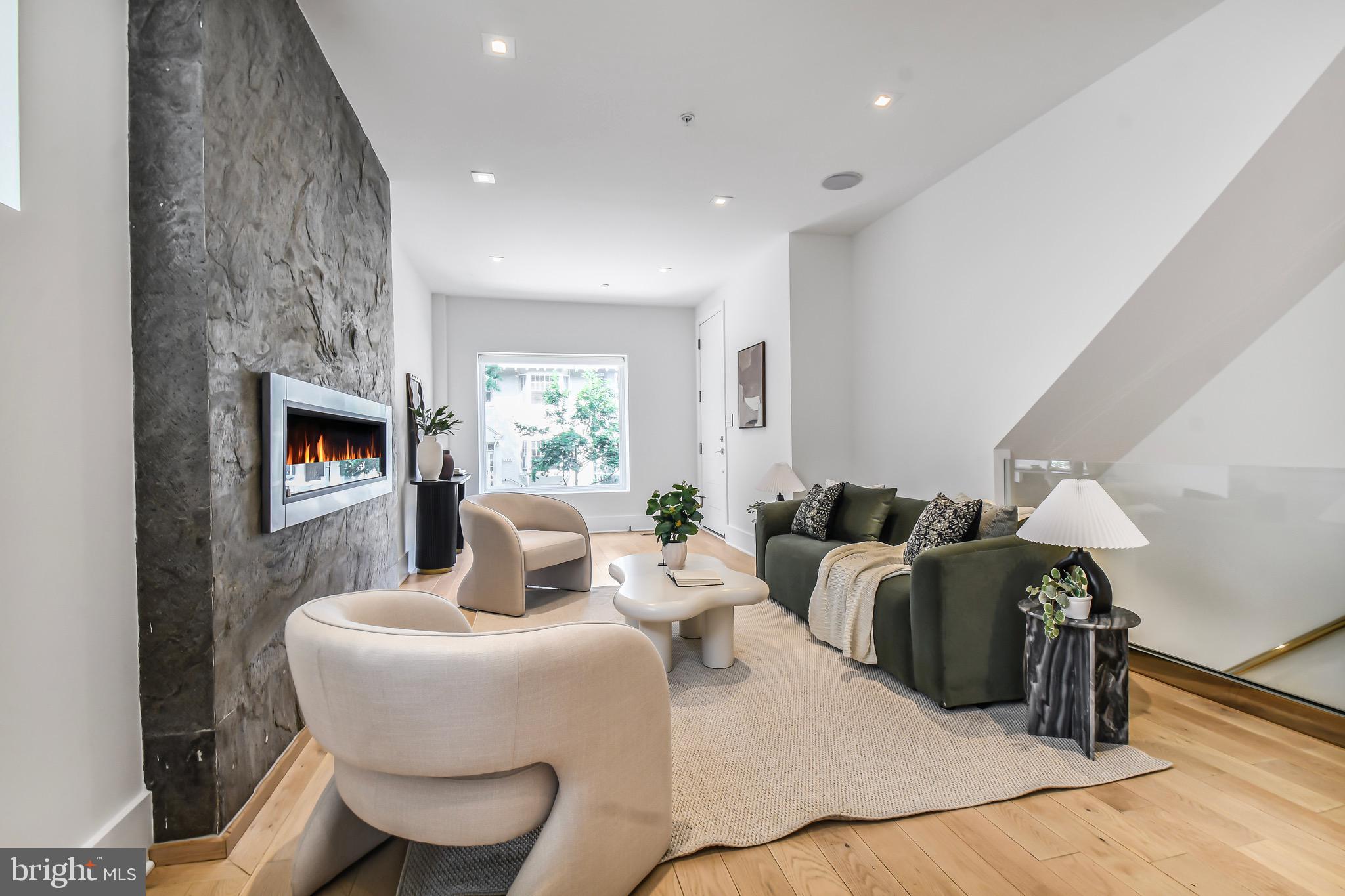 2515 Ontario Road Northwest, Unit 1 Washington, DC 20009 - Photo 4 of 35