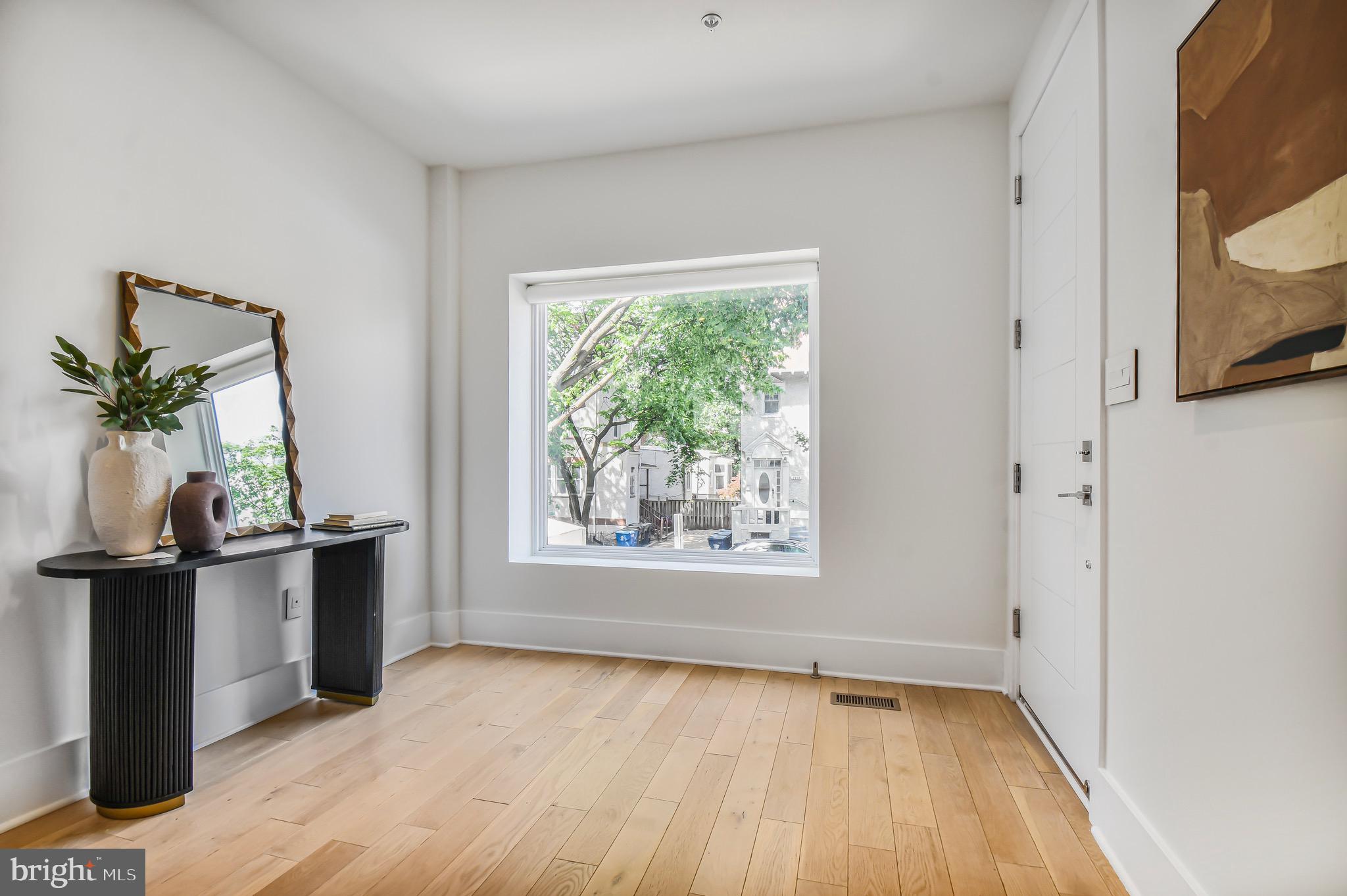 2515 Ontario Road Northwest, Unit 1 Washington, DC 20009 - Photo 6 of 35