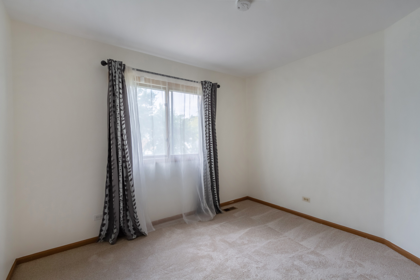 Undisclosed Address Schaumburg, IL 60193 - Photo 22 of 32