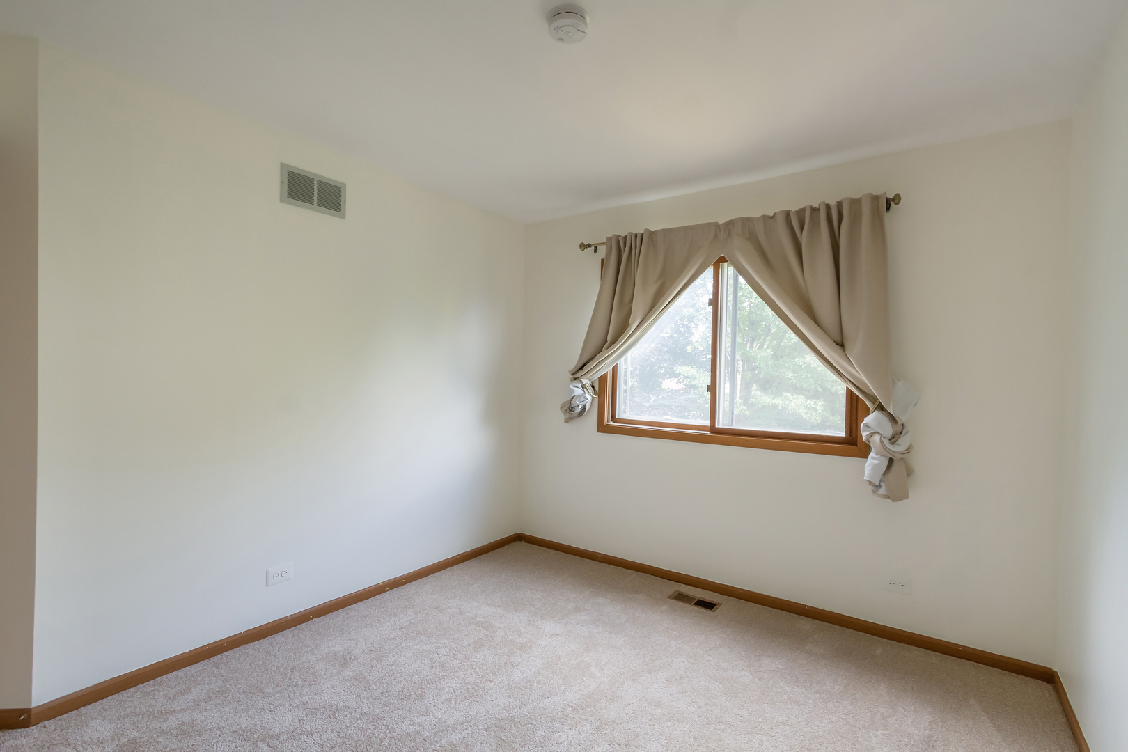 Undisclosed Address Schaumburg, IL 60193 - Photo 23 of 32